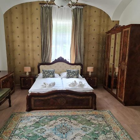My-Lord Luxapartman Eger Exterior foto